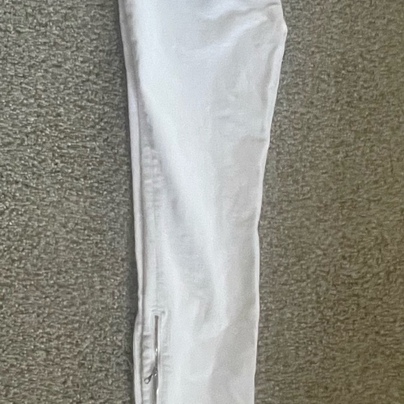 J Brand mid-rise skinny leg jeans with zippers at anklets, white color, size 27 - Picture 2 of 6